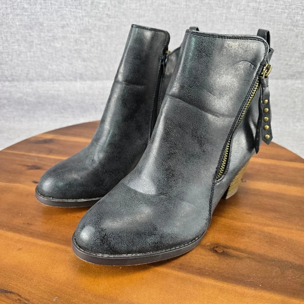 JustFab Madalena Distressed Black Studded Ankle Booties Block Heel Womens 10